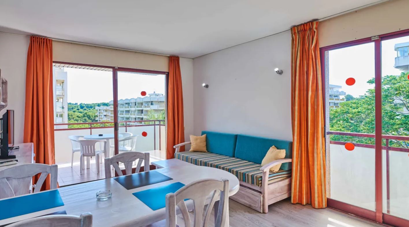 Internacional II Apartments Hays Travel