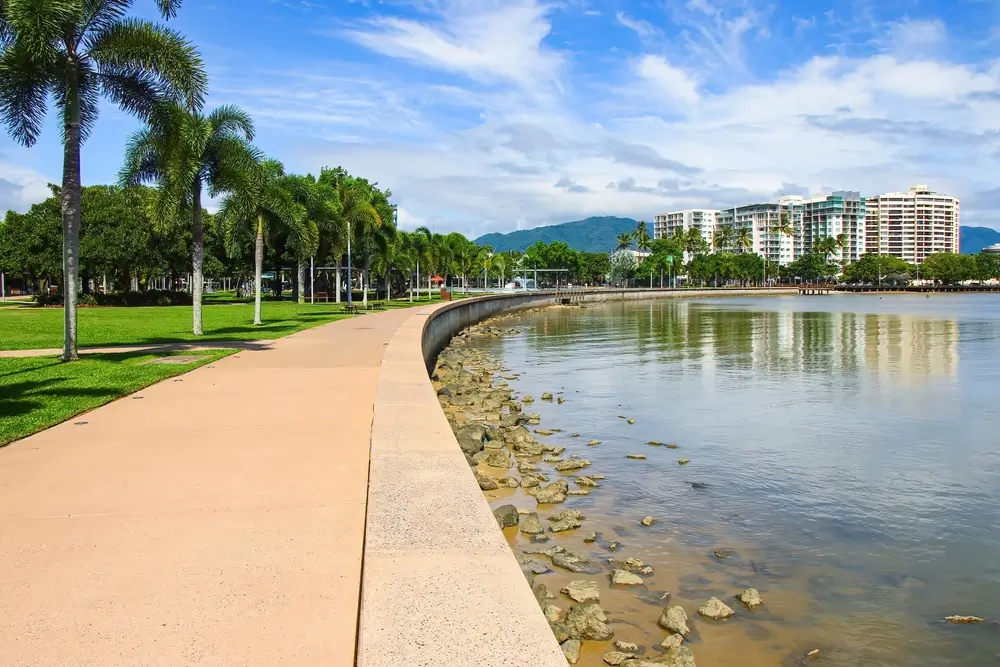 Cairns 2476975615