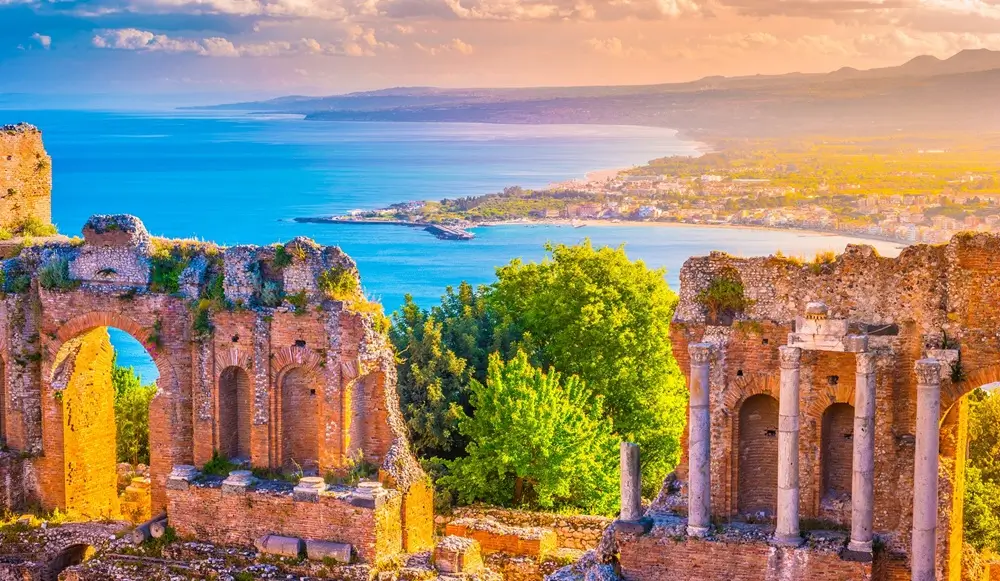 Taormina 512983606