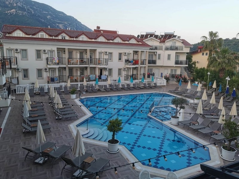 Lagoon Hotel