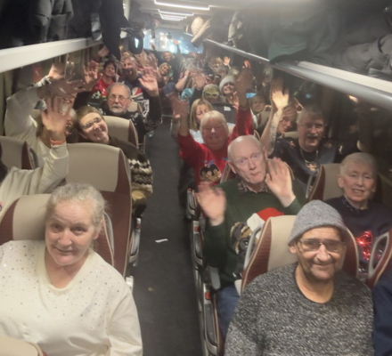 Travel agents’ coach trip raises more than £1,500 for charity