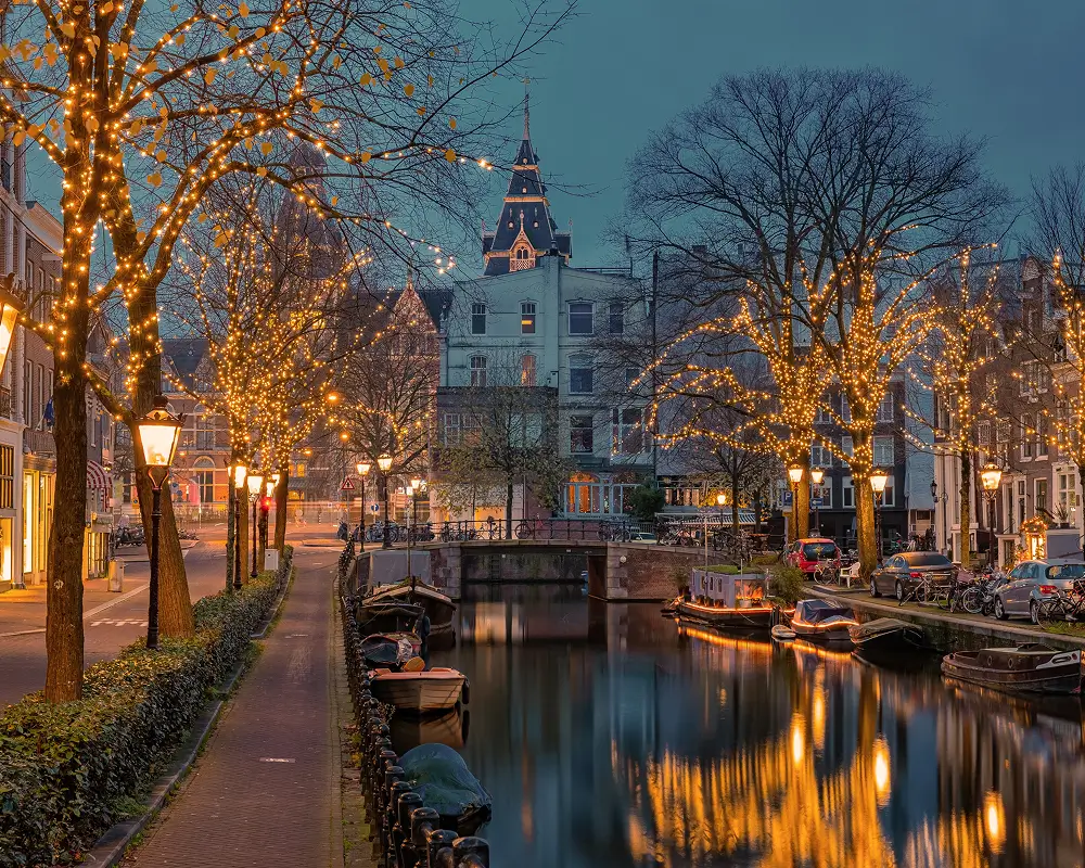 Amsterdam Travel Guide