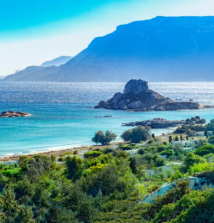 Fly from London to Greece