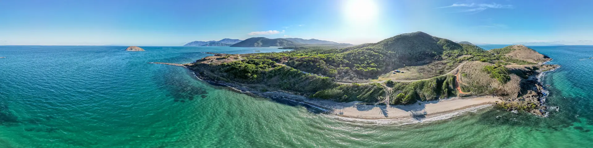 Australia's Ningaloo & Great Barrier Reef Explorer