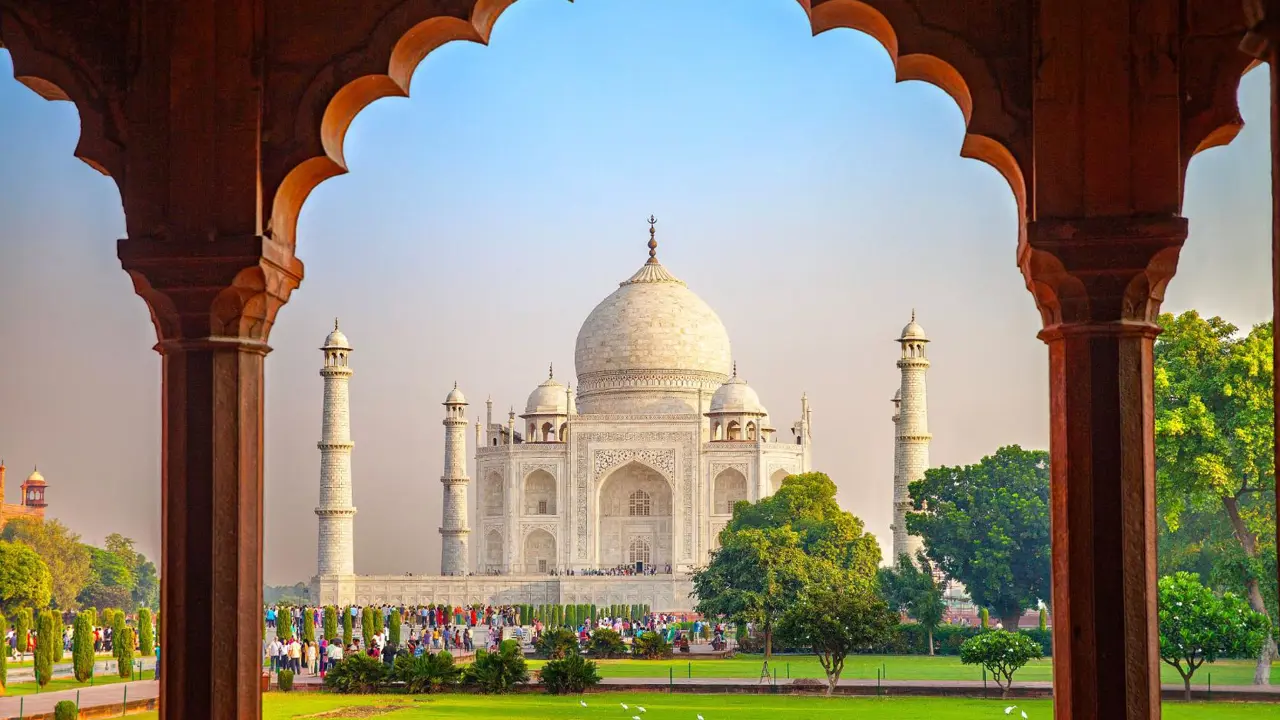 India – Tigers, the Taj Mahal & Goa Beach