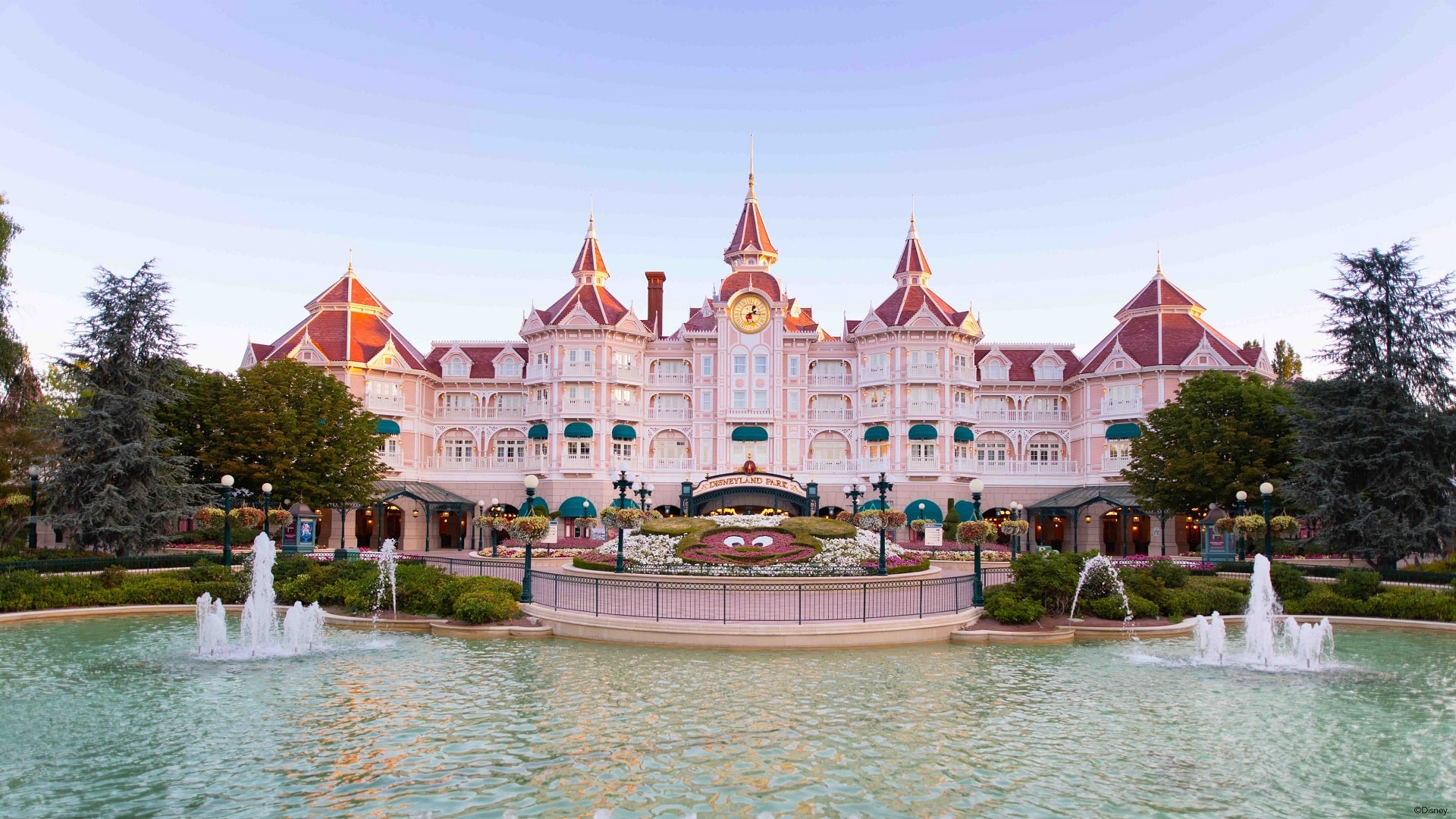 Disneyland Hotel