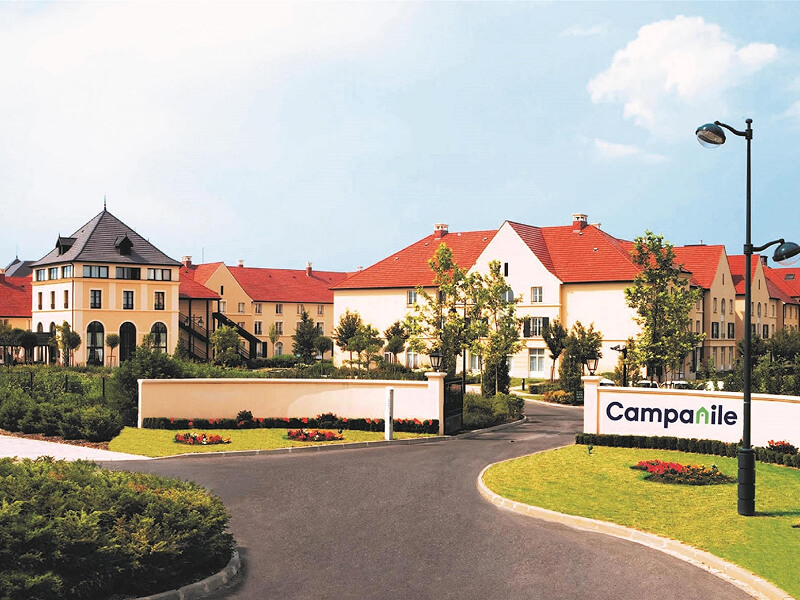 Campanile Val de France