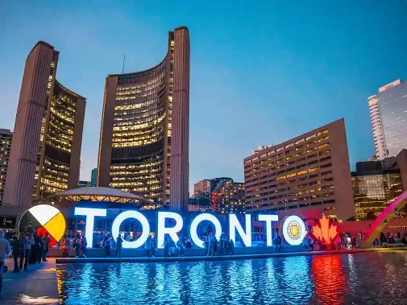 Toronto & Niagara Falls