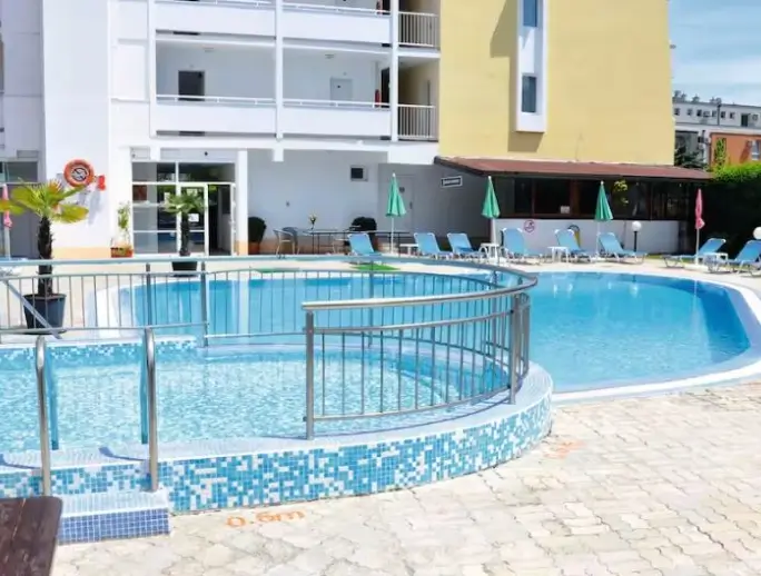 Hotel Belleville Property Facilities