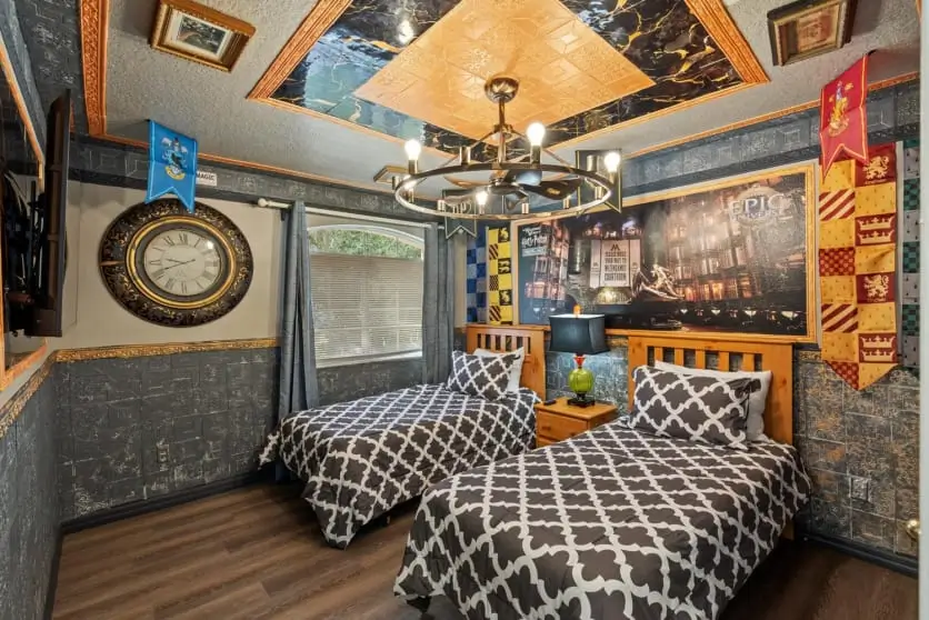 Paradise Park Room